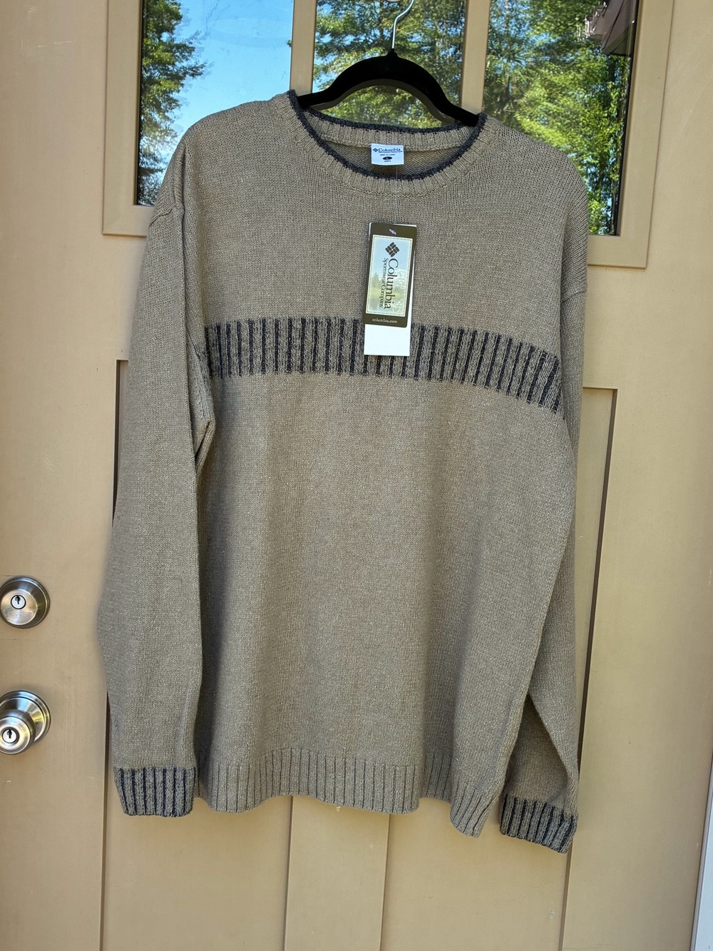 New Columbia Crewneck Sweater in Tan Dark Trim Treton Woods Crew Men's Large